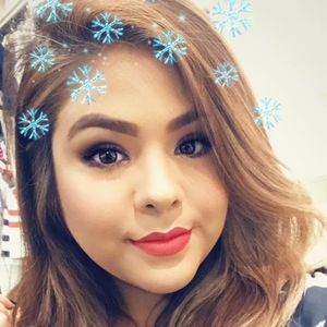 Meet your Posher, Lorena